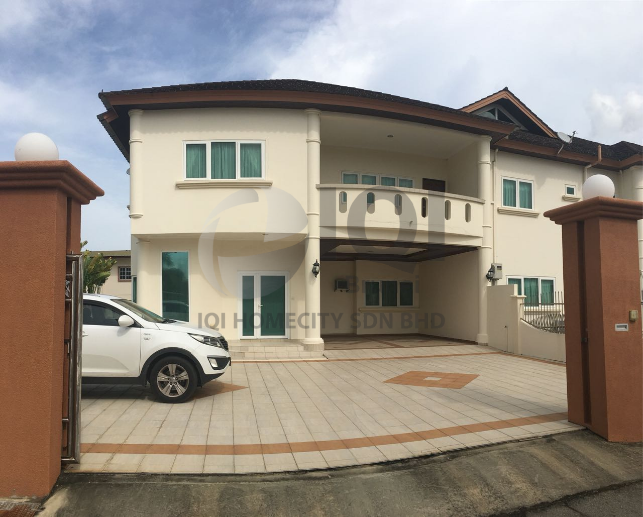 RH-KB99: Semi-Detached House for Rent